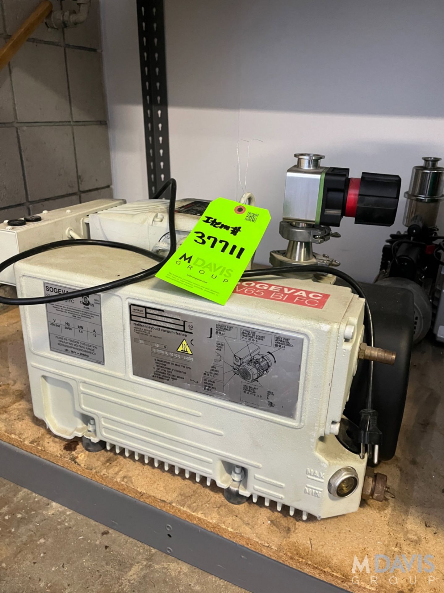 SOGEVAC OIL-SEALED ROTARY VANE PUMP - Image 2 of 8
