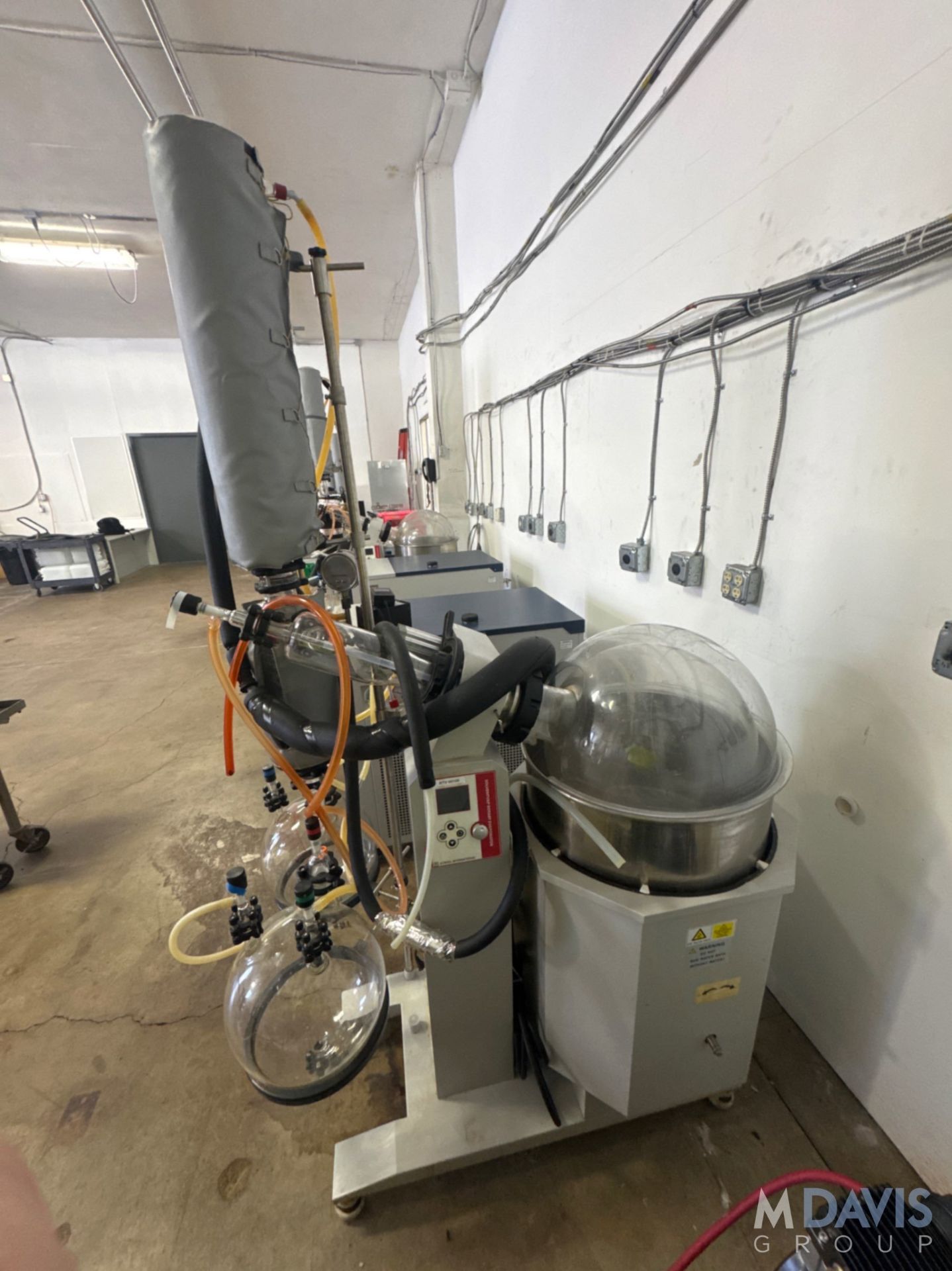 ACROSS INTERNATIONAL SOLVENTVAP ROTARY EVAPORATOR - Image 4 of 10