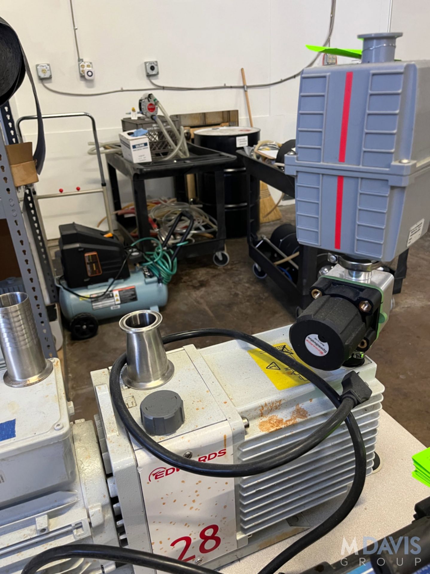 EDWARDS M28 VACUUM PUMP - Image 4 of 6