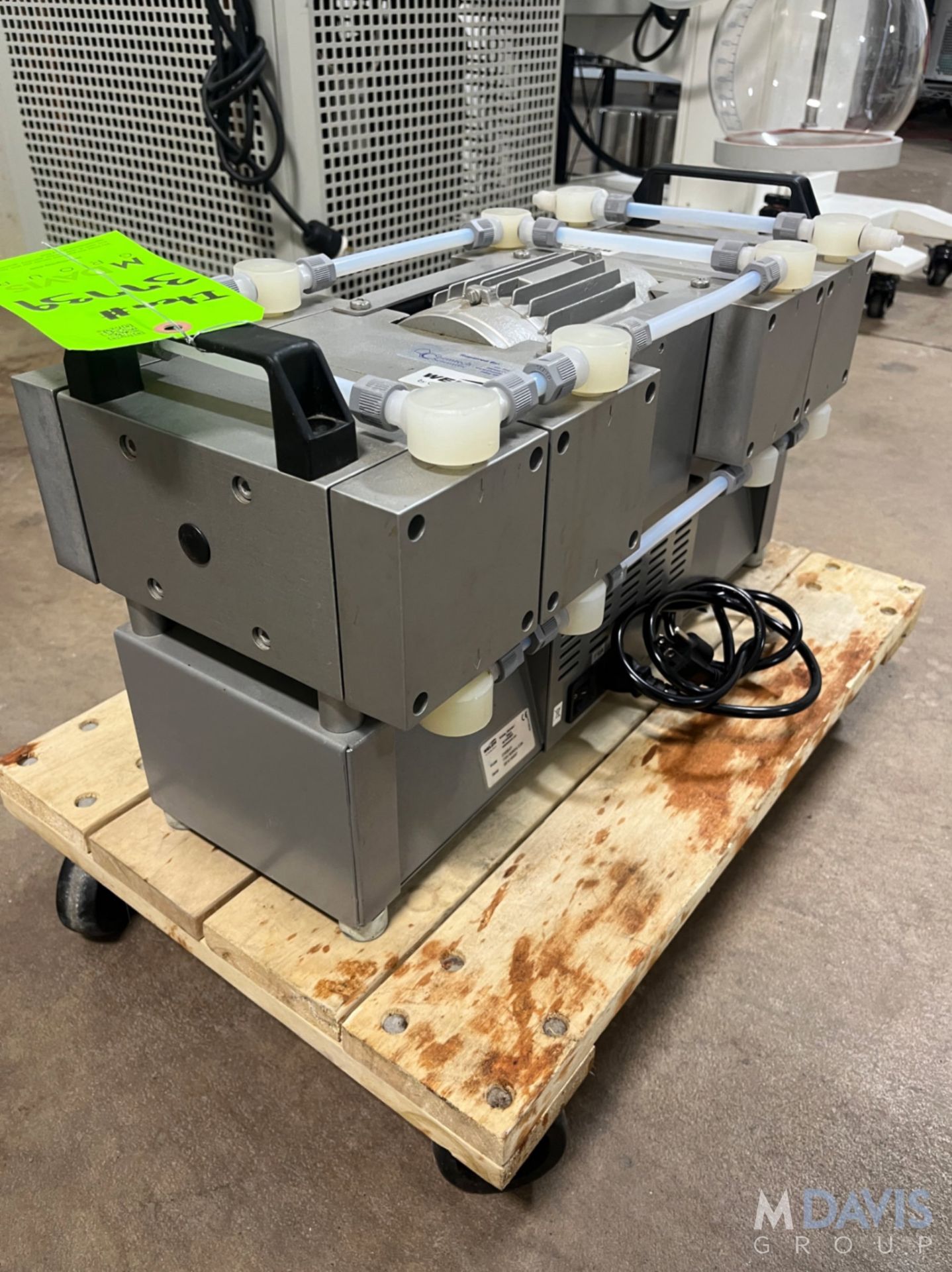 WELCH IIMVAC HIGH CAPACITY VACUUM PUMP - Image 2 of 6