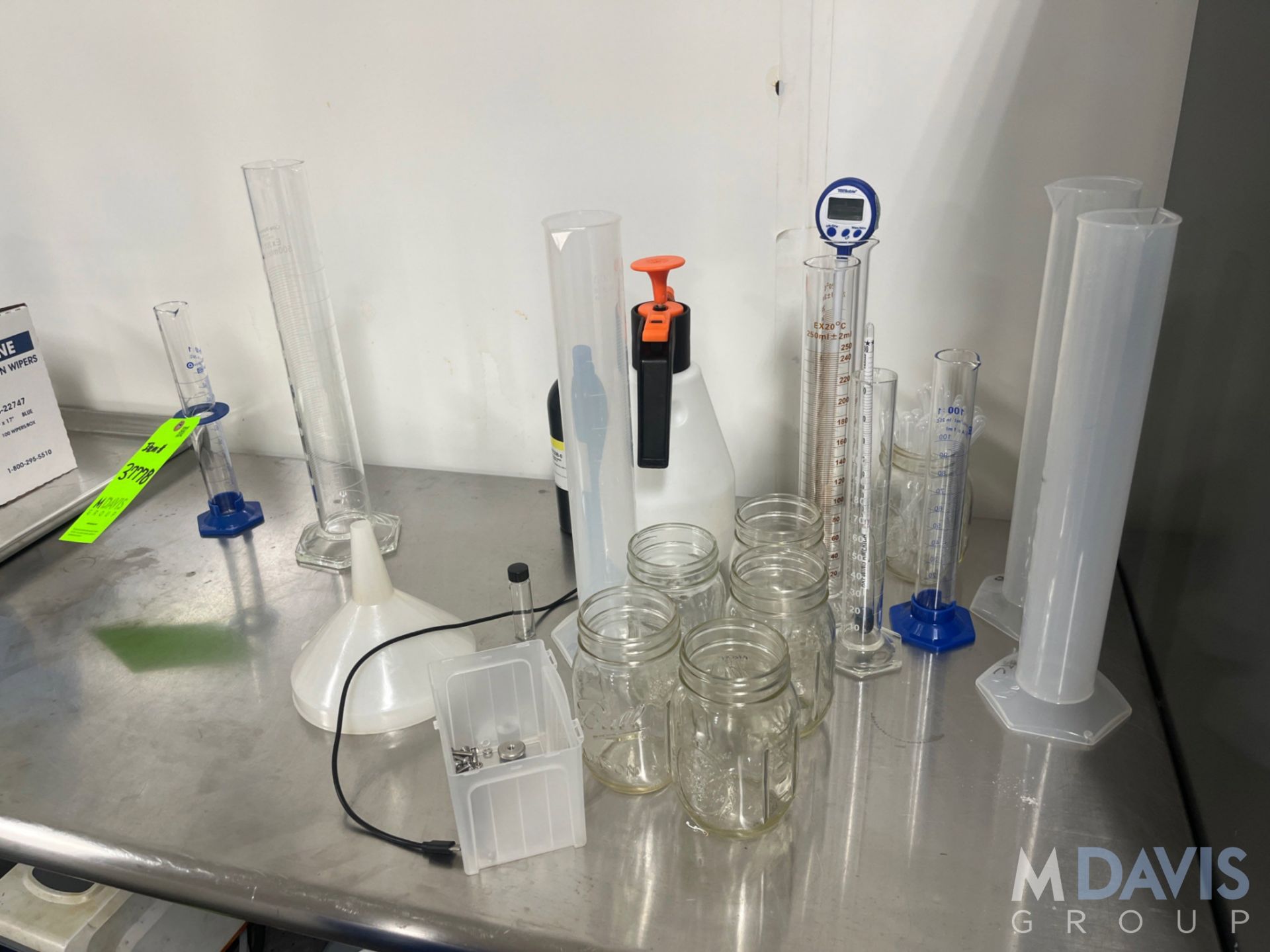 MISCELLANEOUS GLASSWARE