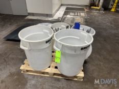 (4) WHITE BRUTE MINI GARBAG CANS