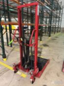 DAYTON HYDRAULIC PLATFORM LIFTER