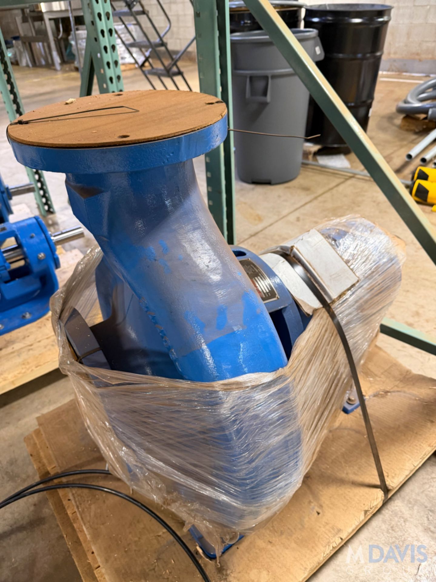CENTRIFUGAL PUMP (RIGGING, LOADING, & SITE MANAGEMENT FEE $250)