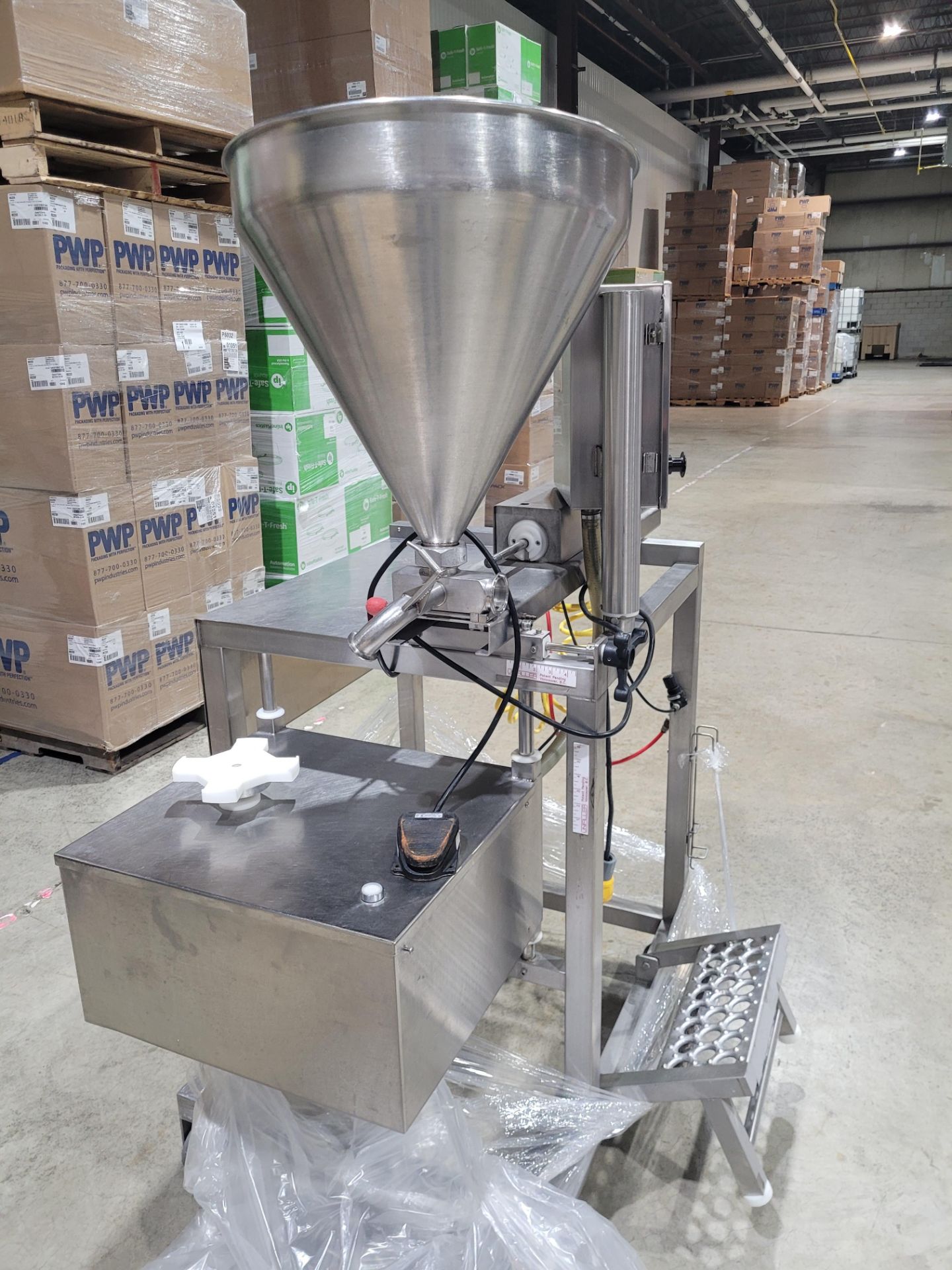 UniFiller Systems TSI-C Filler with Control Panel, Mounted on Portable Base (Palletizing & Loading - Image 4 of 6