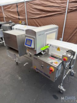 METTLER TOLEDO METAL DETECTOR SERIAL NO:9741703 MODEL NO:SL1500 VOLTAGE:85/132 FREQUENCY:50/60HZ