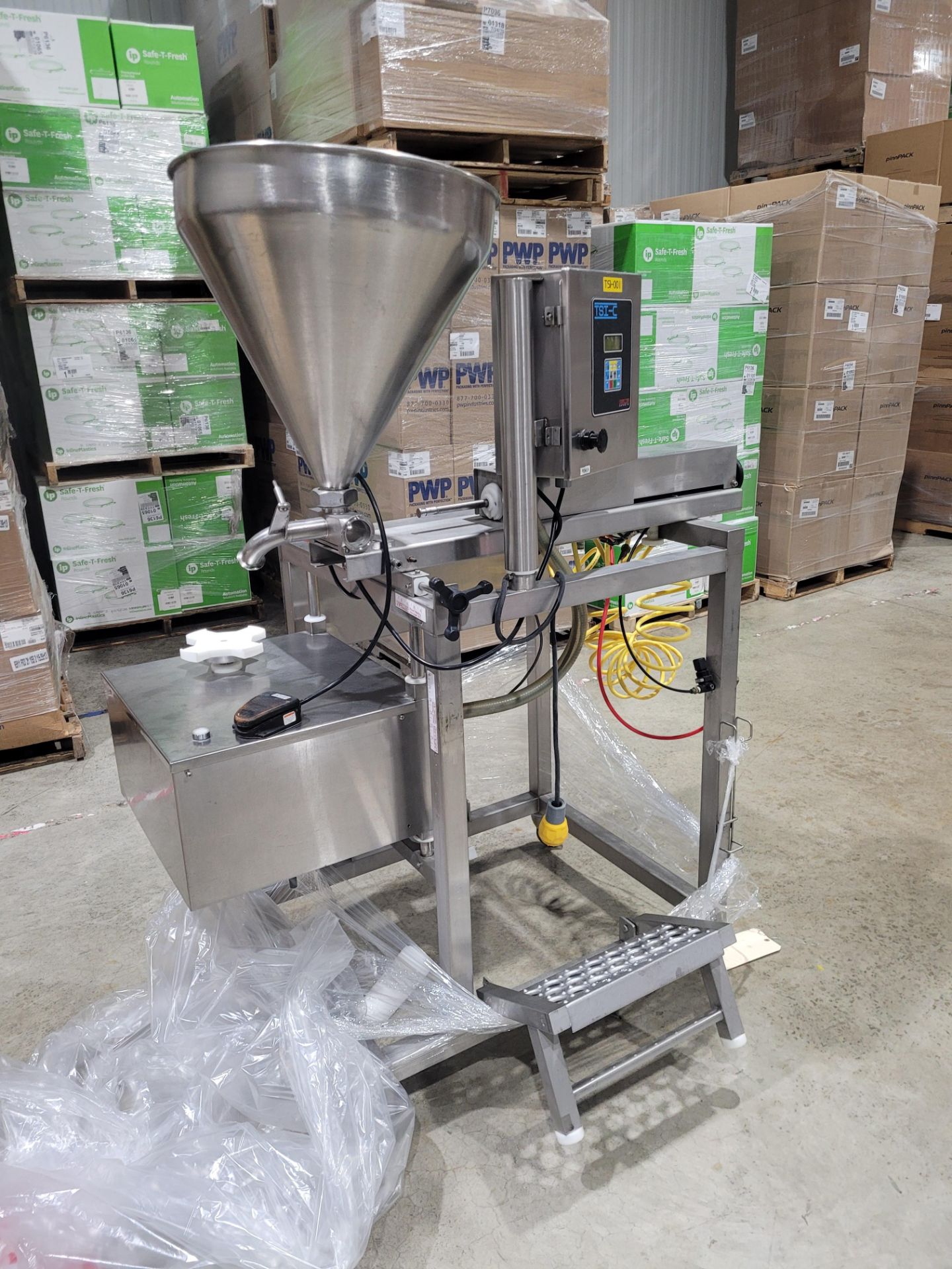 UniFiller Systems TSI-C Filler with Control Panel, Mounted on Portable Base (Palletizing & Loading - Image 3 of 6