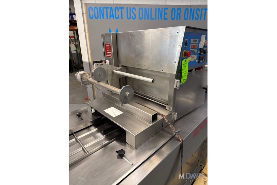Koch Auto Tray Sealer, Model FP1000/Tank, S/N FP2962, with 16 W Conveyor, 11 x 9 Sealing Mold, - Image 9 of 15