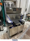 Specialized Stainless Solutions KWS2019A Two head Keg washer cleaning system,