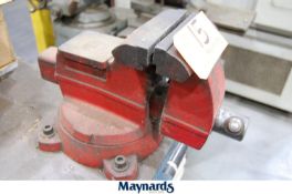 HEAVY DUTY BENCH VISE