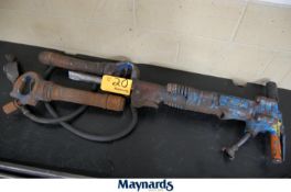 HEAVY DUTY PNEUMATIC JACKHAMMER AND RIVET BUSTERS