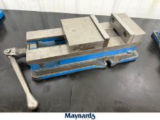Kurt 6" vise