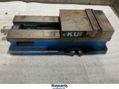 Kurt machinists vise