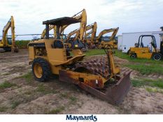 1998 Caterpillar Model CS-323E Roller