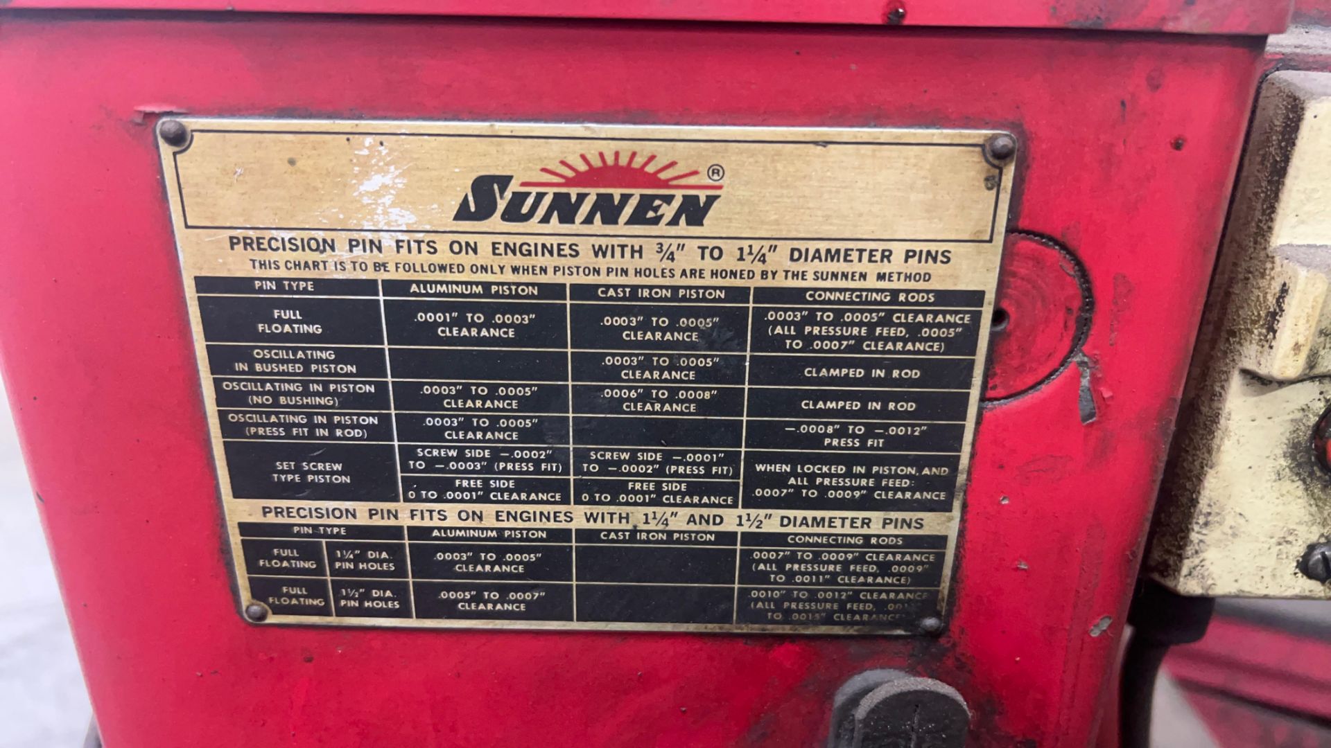Sunnen LBB-1699 Precision Honing Machine - Image 2 of 7