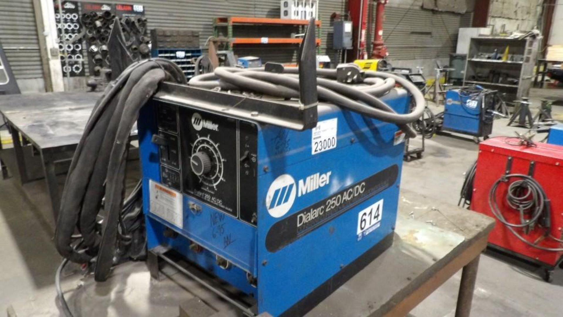 Miller Dialarc 250 AC/DC Constant Current Arc Welding Power Source with Cables - Image 4 of 6