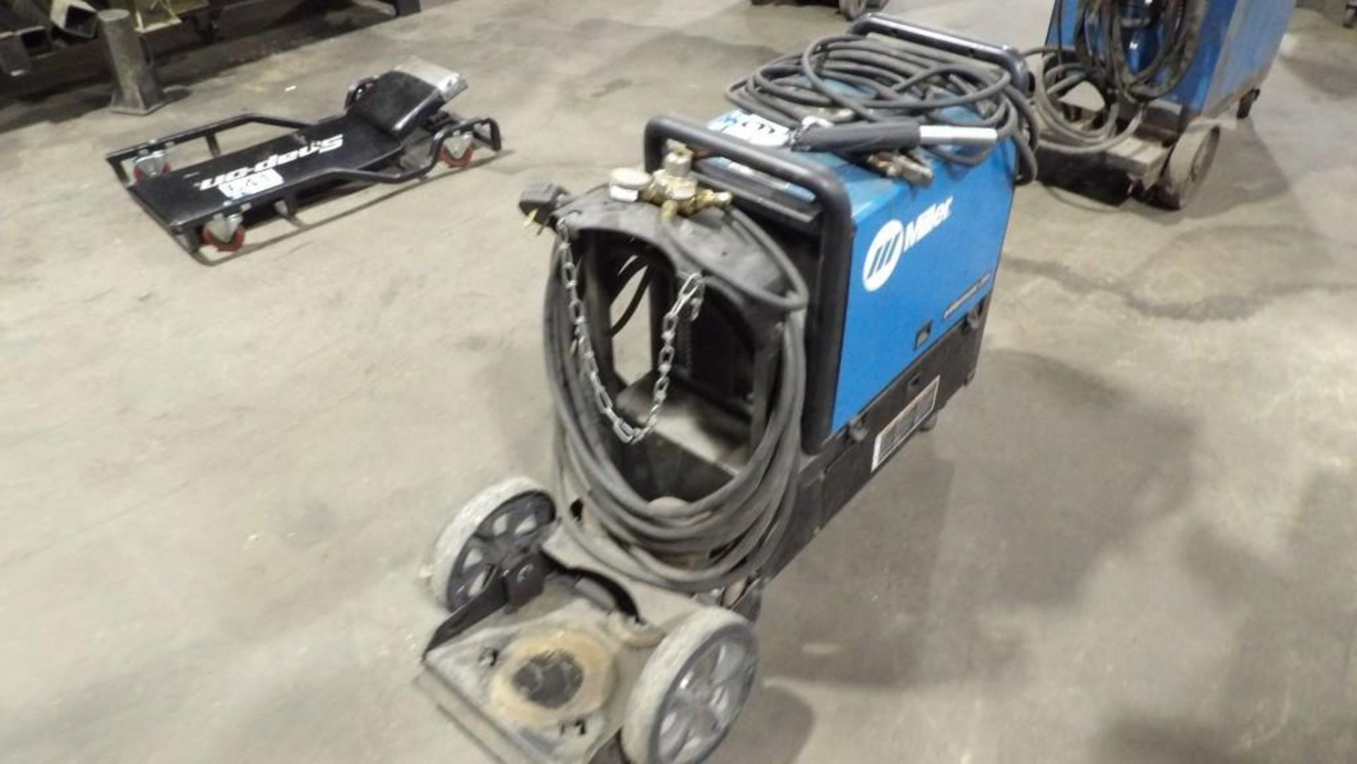 Miller Millermatic 255 MIG Welder - Wheeled Cart, with Torch & Regulator - Image 5 of 6