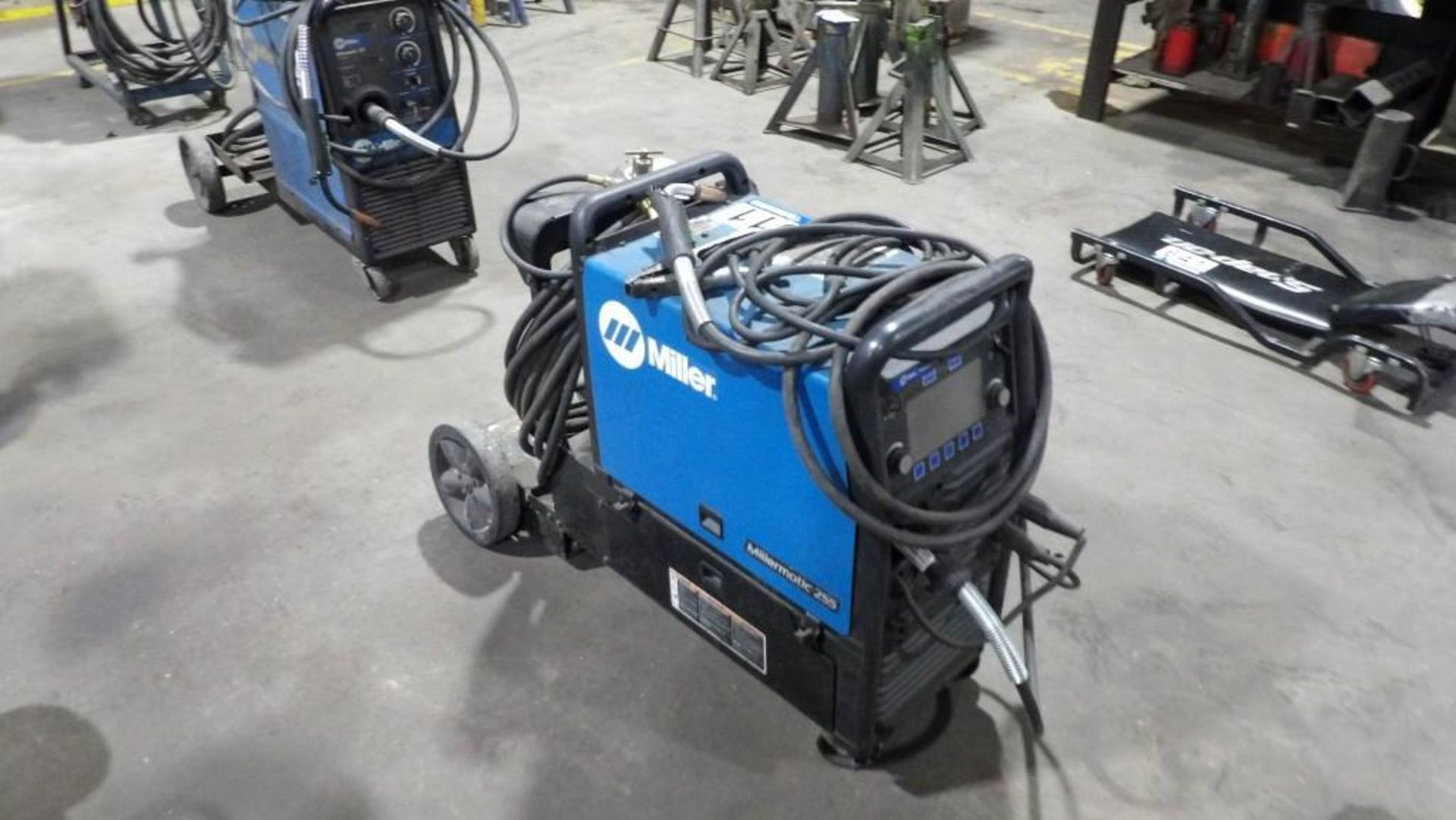 Miller Millermatic 255 MIG Welder - Wheeled Cart, with Torch & Regulator - Image 4 of 6