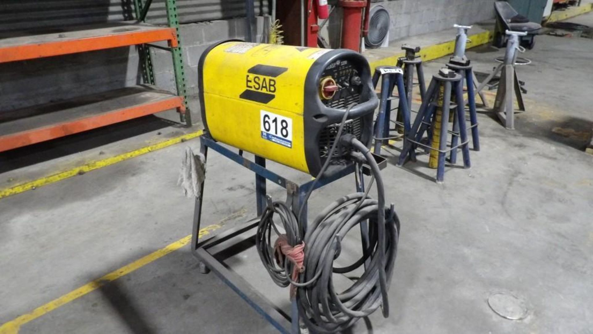 ESAB Powercut 1250 Plasma Cutter - PT-32 Torch, Multi-Voltage Input