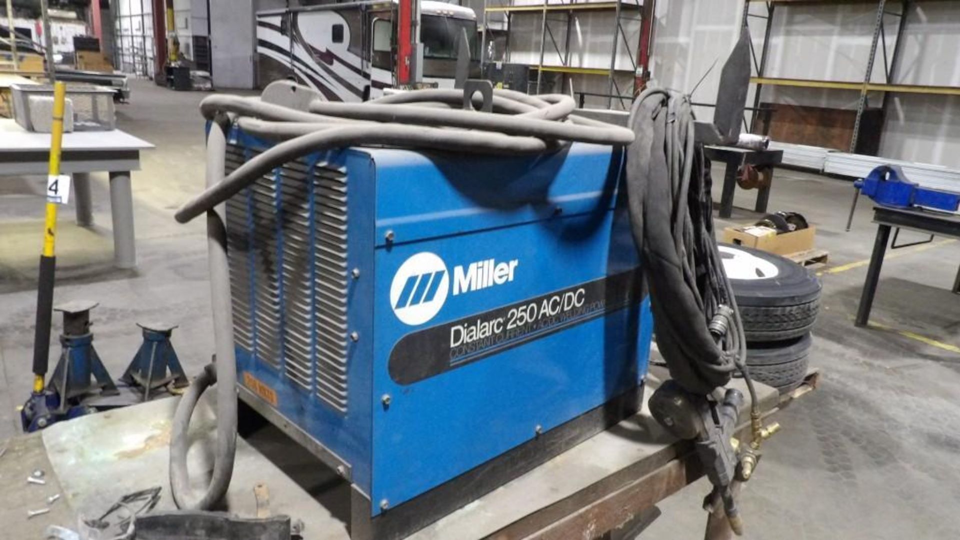 Miller Dialarc 250 AC/DC Constant Current Arc Welding Power Source with Cables - Image 6 of 6