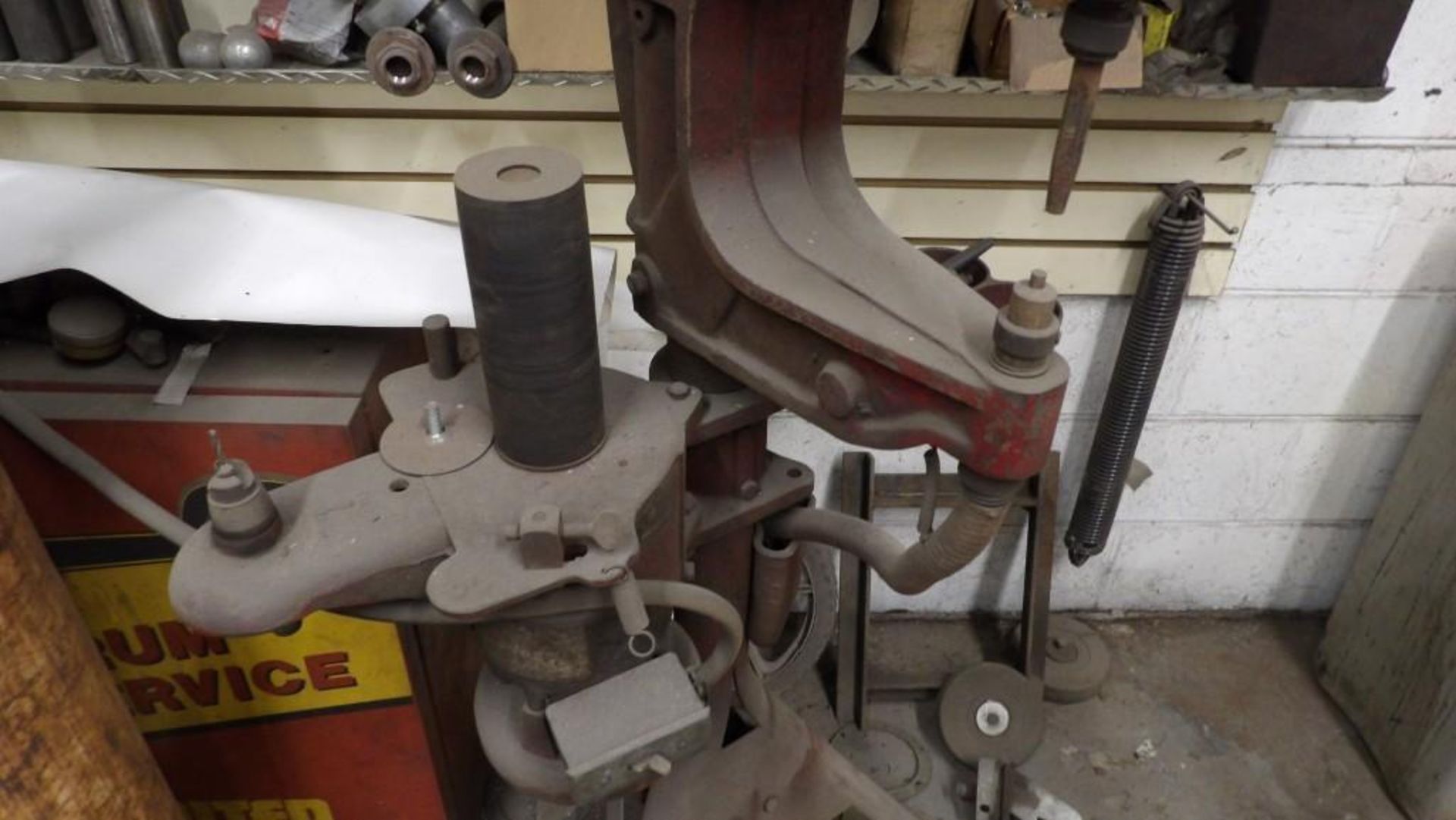 Shepard-Thomason Co. Model 574 Industrial Punch Rivet Machine, Heavy-Duty - Image 4 of 5