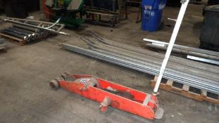 Hydraulic Floor Jack - Heavy-duty, Long Reach