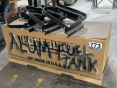 HUGEBUILT Aluminum Tank with Scraps