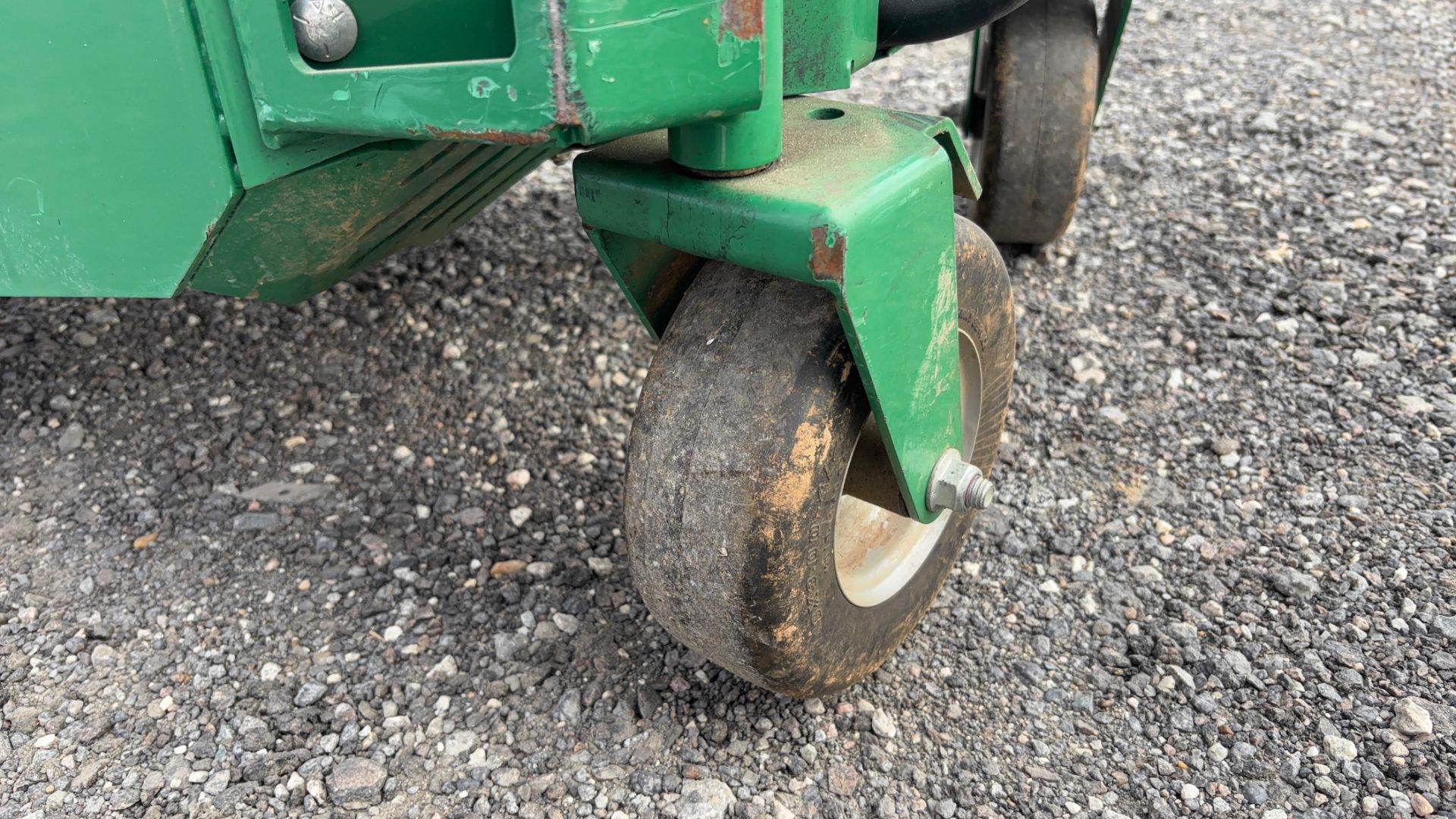 Billy Goat Plugger 25" Hydro-Drive Aerator - Image 10 of 15