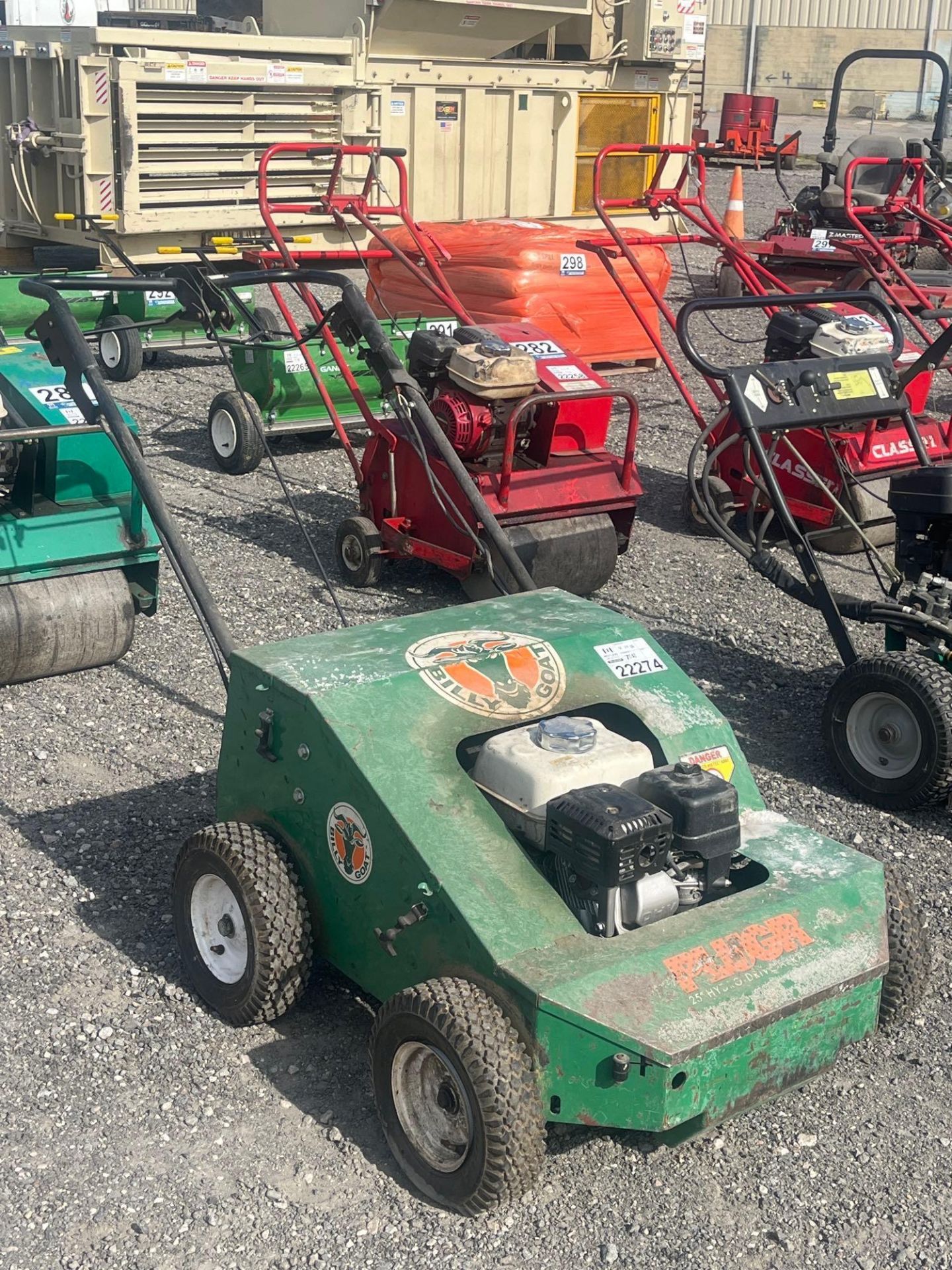 Billy Goat Plugger 25" Hydro-Drive Aerator - Image 4 of 13