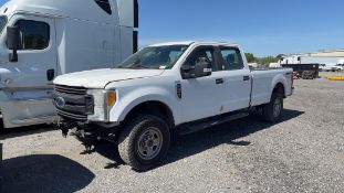 2017 Ford F350 XL Super Duty 4x4 Crew Cab Pickup Truck
