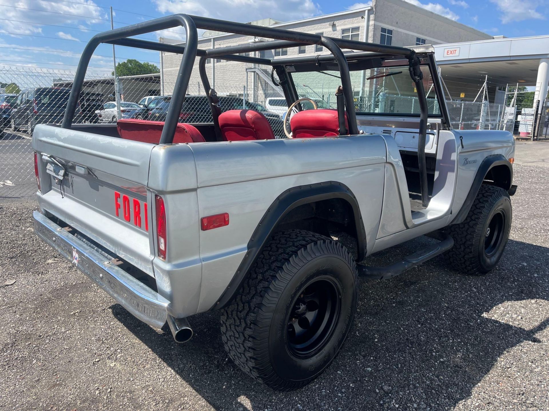 1972 Ford Bronco Sport Utility 4x4 SUV - Image 5 of 41