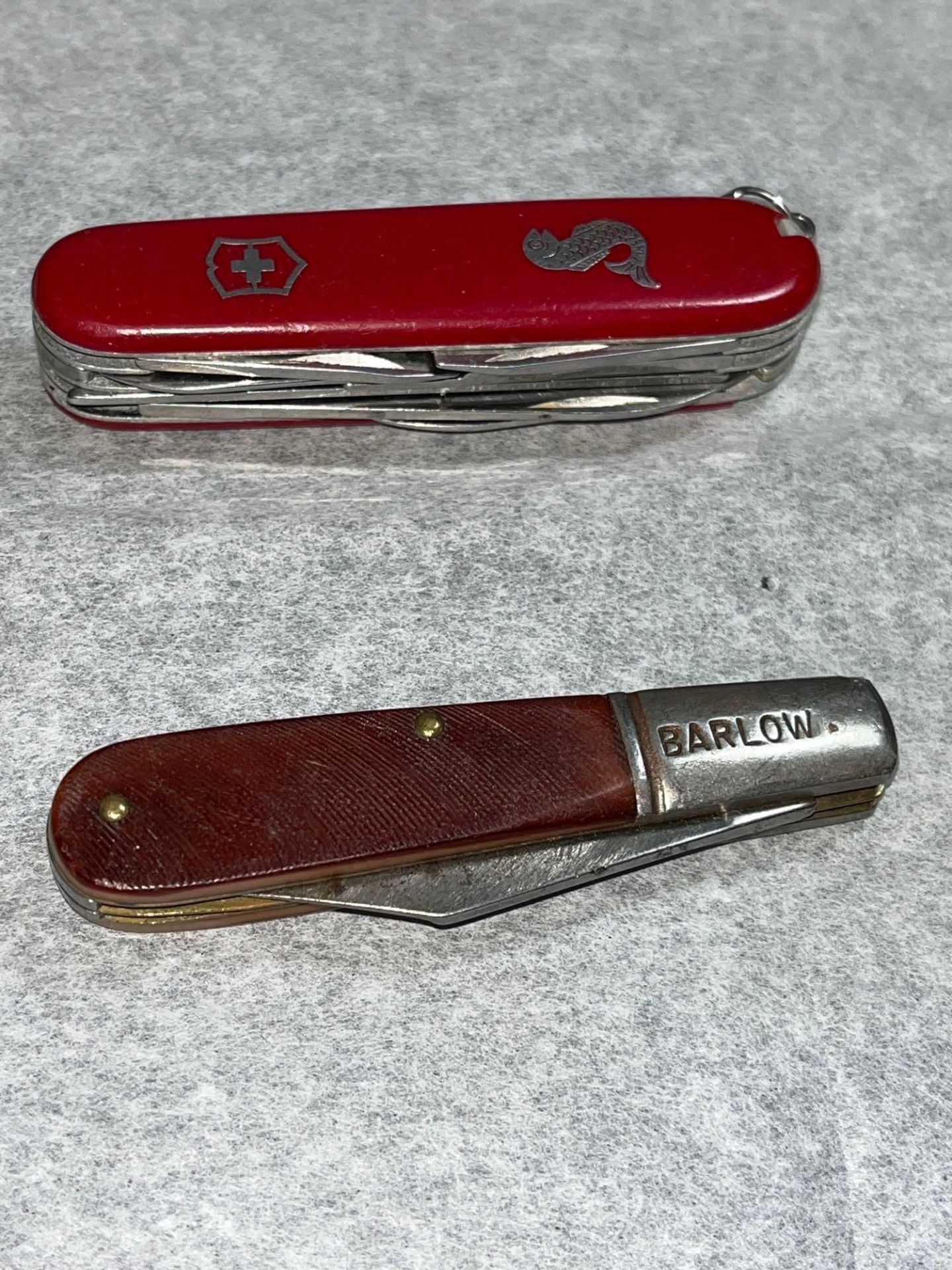 (2) Folding Knives