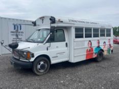 2002 GMC Savana 3500 28 Passenger Bus