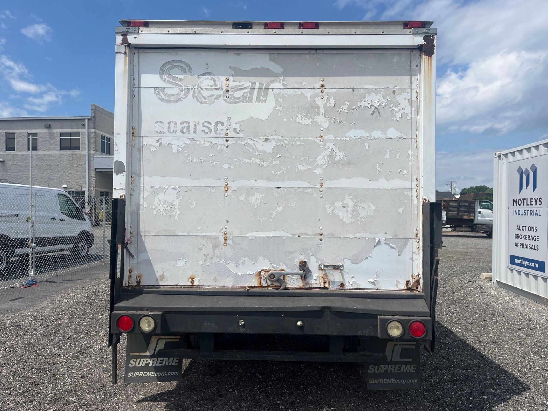2009 Chevrolet Express 3500 12' Box Truck - Image 11 of 21