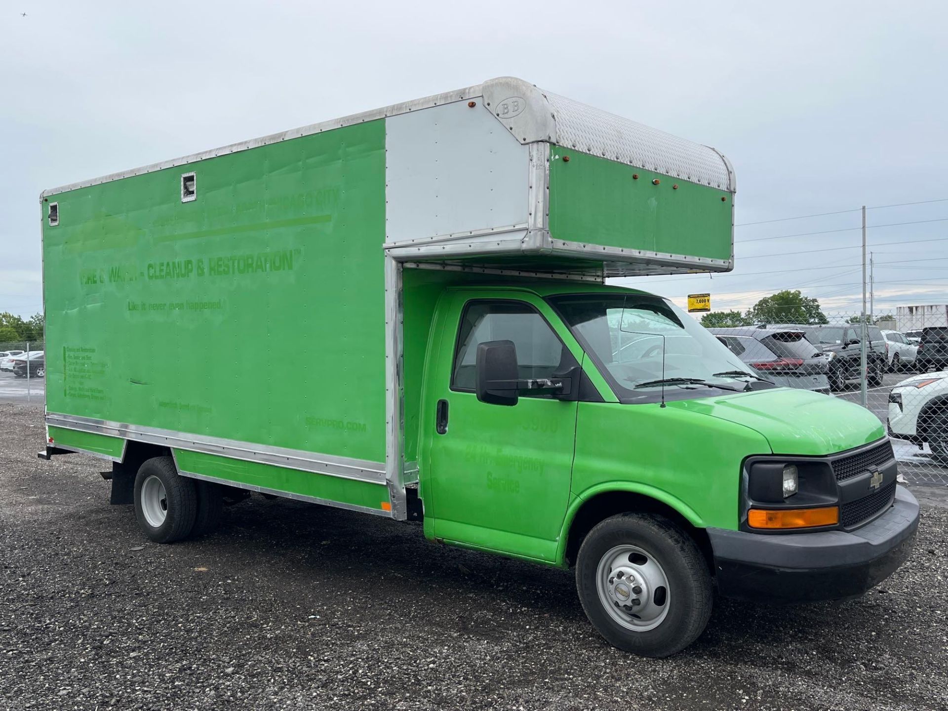 2015 Chevrolet 4500 16' S/A Box Truck - Image 6 of 20