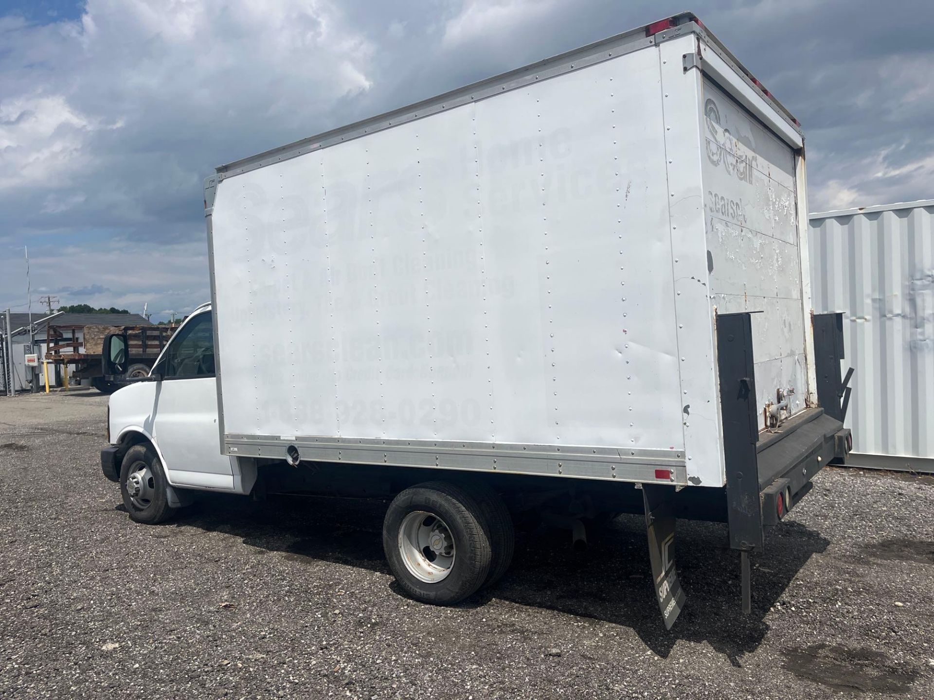2009 Chevrolet Express 3500 12' Box Truck - Image 2 of 21