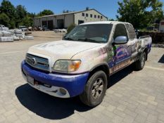 2005 Toyota Tundra SR5 Extended Cab 4x4 Pickup Truck
