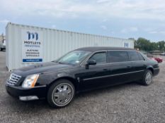2006 Cadillac DTS 8 Passenger Limousine
