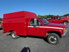 1999 Chevrolet 3500HD 4x4 S/A Enclosed Service Truck with Compressor