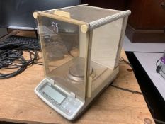 A&D HR-60 Analytical Balance