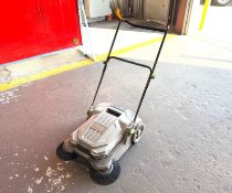 Vevor S13-001A Manual Floor Sweeper