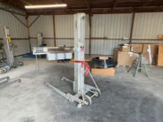 Genie Superlift SL-18 Material Lift