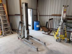 Genie Superlift SLA-18 Material Lift