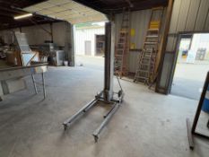 Genie Superlift SL-24 Material Lift