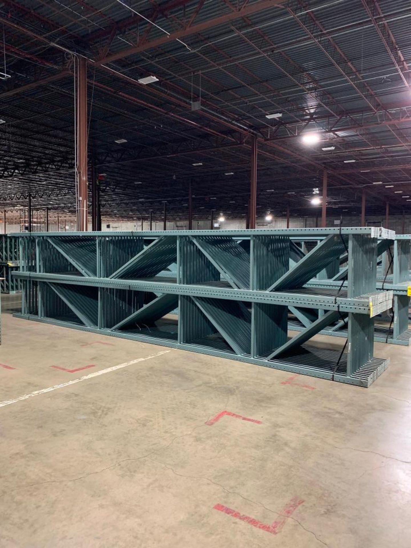 30 Pallet Rack (30x) Interlake Teardrop Pallet Rack Uprights, 36