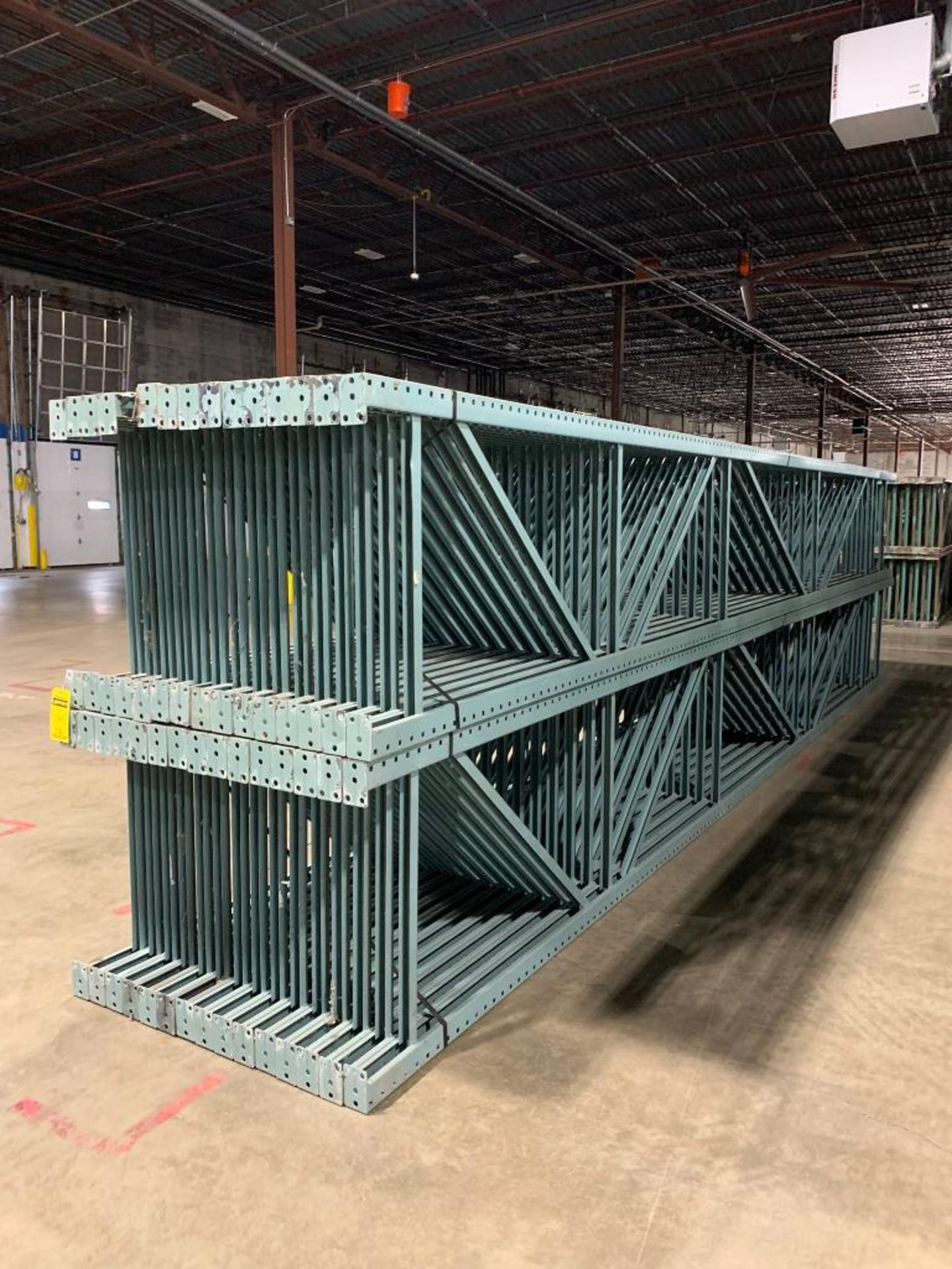 30 Pallet Rack (30x) Interlake Teardrop Pallet Rack Uprights, 36