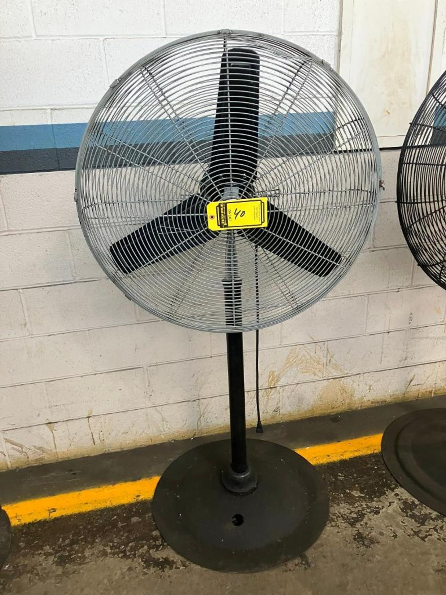Lots Fans { Choice of lots: 40, 43 } Dayton Pedestal Fan