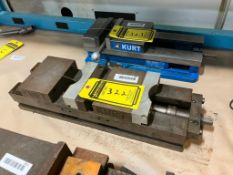 Kurt Double Station Machine Vise