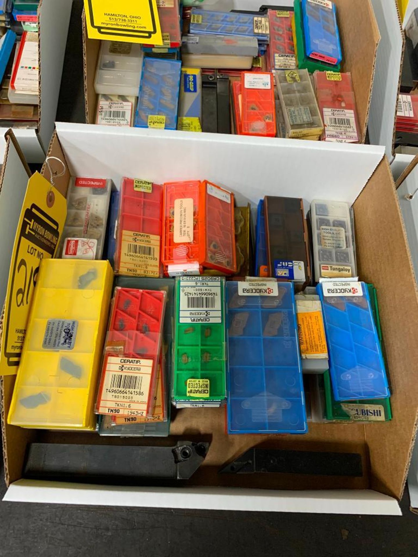 { Group of lots: 217, 218, 219, 220 } Box of Assorted Turning Tool ...
