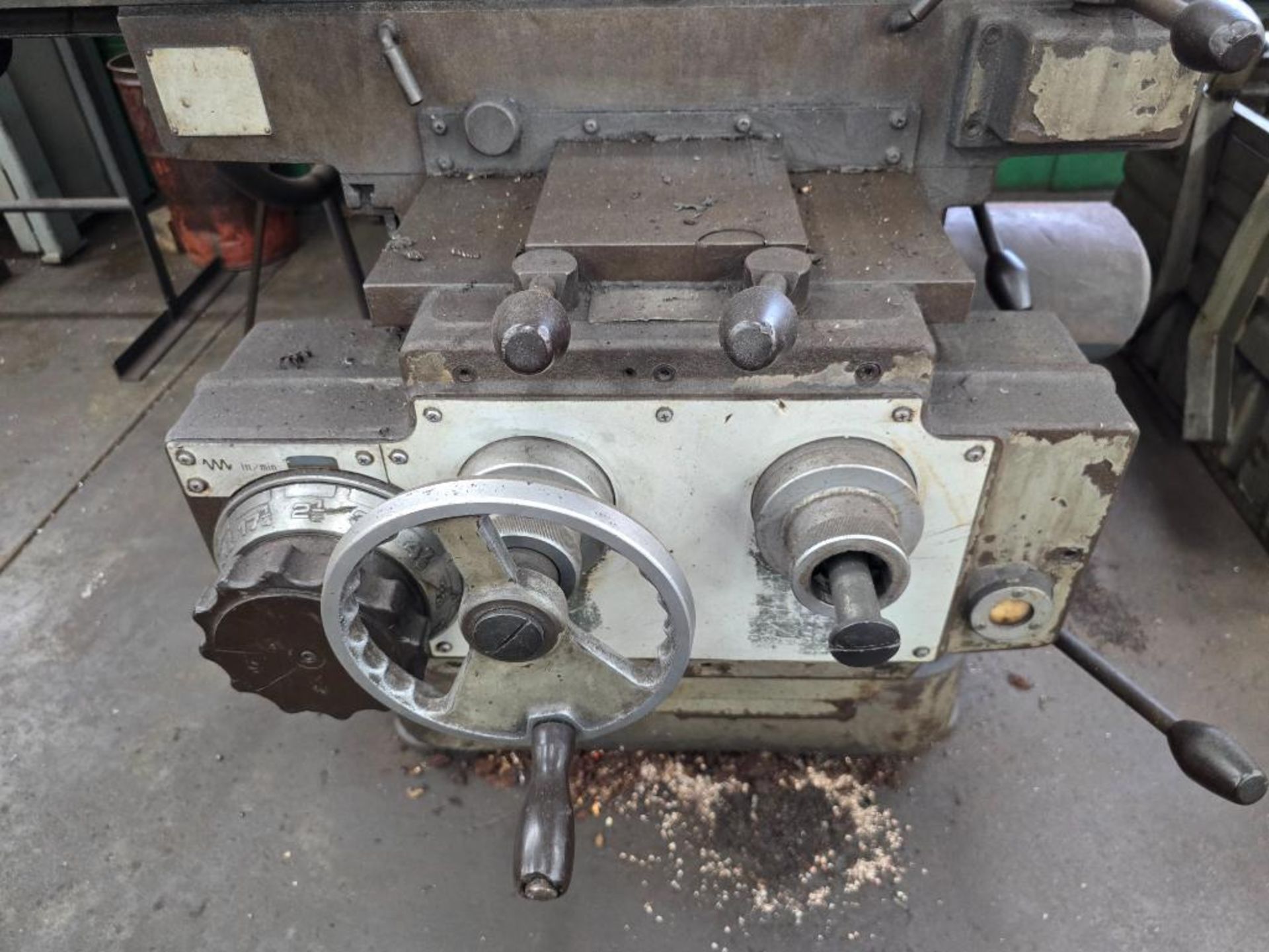 Howa Machine 1973 Howa Sangyo Universal Milling Machine, Model 2H, S/N 51059, 56 ...